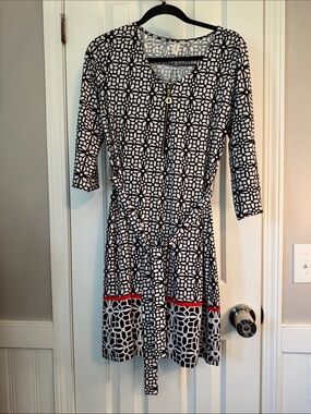 Tacera Black & White Geometric Long Sleeve Dress with Red Trim (24)